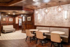O zonă de relaxare la Hilton Garden Inn Jacksonville Ponte Vedra Sawgrass