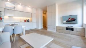 O bucătărie sau chicinetă la Stare Miasto Węglarska +4 fotografii