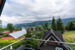 Widok na góry z tego domu wakacyjnego
