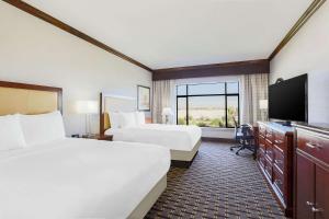Katil atau katil-katil dalam bilik di Hilton Phoenix Chandler