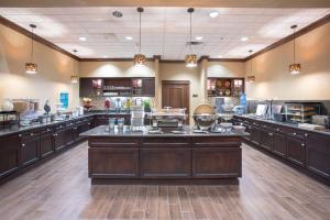 Kuchyň nebo kuchyňský kout v ubytování Homewood Suites by Hilton Yuma