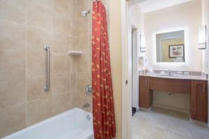 Koupelna v ubytování Homewood Suites by Hilton Yuma