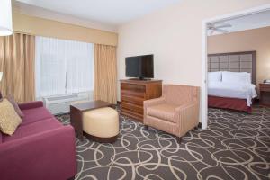 Postel nebo postele na pokoji v ubytování Homewood Suites by Hilton Yuma