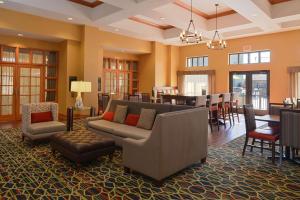 Posezení v ubytování Hampton Inn & Suites Pueblo-Southgate