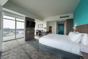 Postel nebo postele na pokoji v ubytování Holiday Inn - Lima Airport by IHG