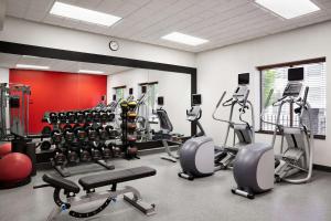 Fitness centrum a/nebo fitness zařízení v ubytování Hilton Garden Inn Providence Airport/Warwick