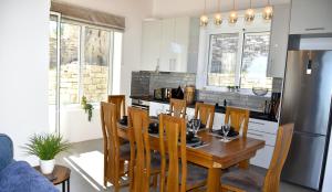 Gallery image of VillaSleeps10-Garden-FreeParking-Pool-Ac in Gaios