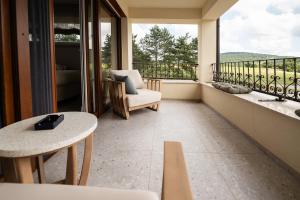 Balkon oz. terasa v nastanitvi Apartments Kras 24 with Pool