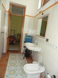 O baie la Agriturismo Mare e Monti +102 fotografii