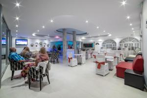 Gallery image of Pantheon Hotel in Perivolos
