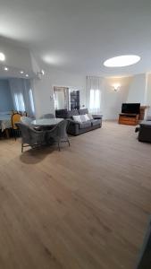 Khu vực ghế ngồi tại Villa Adela