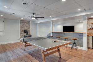 Πινγκ πονγκ στο 151Escape - 5-Star Group Fun! Game Room/Bar/Deck/4kTVs ή εκεί κοντά