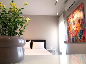 Gallery image of Porcelani studio Komotini in Komotini