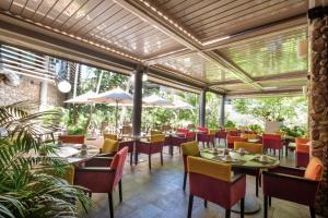 Te Moana Tahiti Resort餐廳或用餐的地方