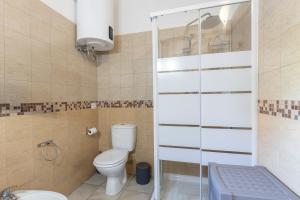 Ένα μπάνιο στο LAURINI 21 APARTMENT +17 φωτογραφίες