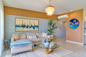 Area soggiorno di New! Luxury Dreamy Beachfront And Pool View Condo At Juan Dolio