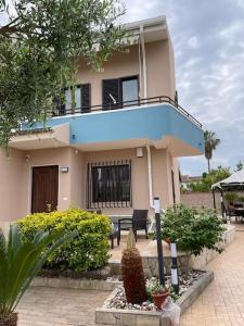 Το κτήριο όπου στεγάζεται  η παραθεριστική κατοικία