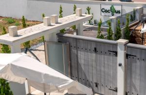 Balkón nebo terasa v ubytování Cactus Villas