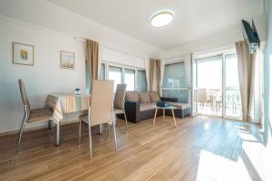 Et opholdsområde på Sunny Beach Villa