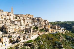 a view of a village on a mountain at Ai Quarti Sottani in Matera
