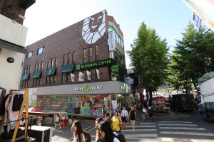 Gallery image of Philstay Ehwa Boutique - Female Only in Seoul