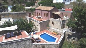 Πισίνα στο ή κοντά στο Villa Irini - Authentic Cretan Retreat with Private Pool