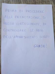 un pezzo di carta con sopra una scritta di Sofia a Castro di Lecce