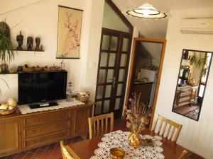 Televízia a/alebo spoločenská miestnosť v ubytovaní Guest House Maria Bilicic + 35 fotografií