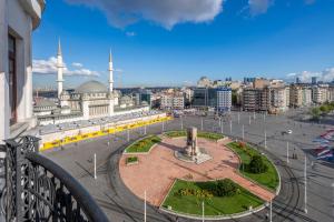 Nespecifikovaný výhled na destinaci Istanbul nebo výhled na město při pohledu z hotelu