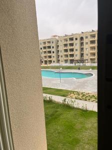 a view of a swimming pool from a building at مرسى مطروح in Marsa Matruh