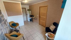 Kuchyň nebo kuchyňský kout v ubytování Grange De Sagne maison et table d hôtes avec dîner sur réservation