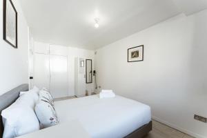 Postel nebo postele na pokoji v ubytování Stratford Cosy rooms - 17 + 20 fotografií