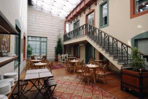 Restaurace v ubytování GRAND HOTEL GYUMRI by APRICOT Hotels