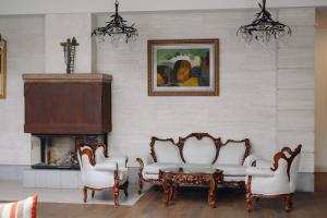 Posezení v ubytování GRAND HOTEL GYUMRI by APRICOT Hotels