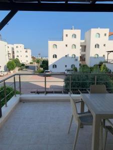 Μπαλκόνι ή βεράντα στο Aphrodite Beachfront Apartment - North Cyprus