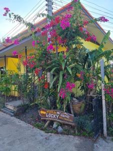 Gallery image of Lucky Home Prakhon Chai in Prakhon Chai