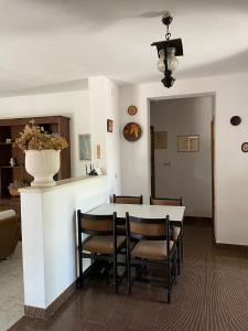 Η κουζίνα ή μικρή κουζίνα στο House for rent