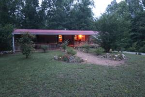 Gallery image of Cozy Tennessee Plateau home with furnished outdoor living and 1G Wi-Fi in Crossville