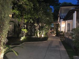 Zahrada ubytování Punnpreeda Beach Resort - SHA Plus Certified