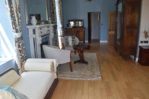 A seating area at Chateau Roquehort