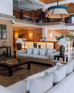 A seating area at Grande Real Santa Eulalia Resort & Hotel Spa