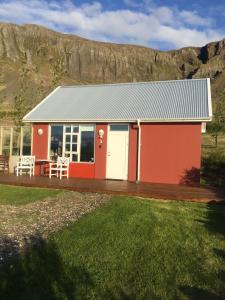 Gallery image of Kría Cottages in Skeljabrekka
