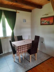 Posezení v ubytování Kućica na Tari + 9 fotografií