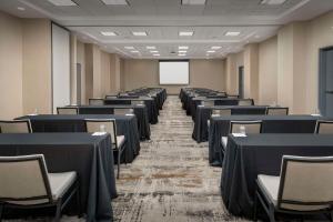 Doubletree by Hilton Chattanooga Hamilton Place商务区和/或会议室