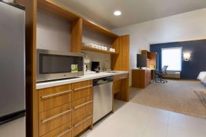 Dapur atau dapur kecil di Home2 Suites by Hilton Phoenix Chandler