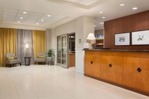 Posezení v ubytování Embassy Suites Newark - Wilmington/South