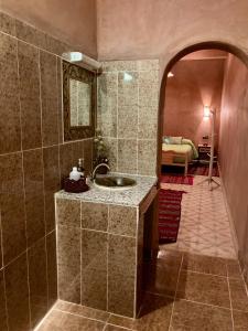 Kúpeľňa v ubytovaní Riad Imuhar