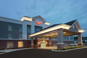a rendering of a hotel with a front entrance at Hampton Inn Kennebunk Kennebunkport Me in Kennebunk