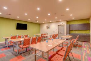Home2 Suites By Hilton Rock Hill的厨房或小厨房