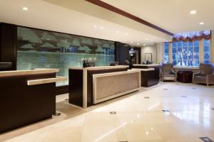 Lobbyn eller receptionsområdet på Hilton Fort Worth